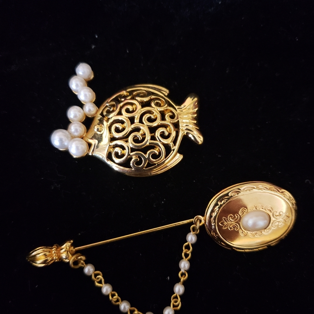 Gorgeous duo  gold fish brooch and Vintage pin